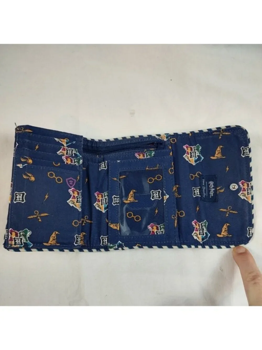 Vera Bradley x Harry Potter Home to Hogwarts Trifold Wallet